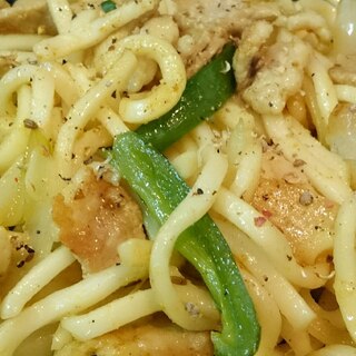 ストウブDe〜カレー風味の焼きうどん